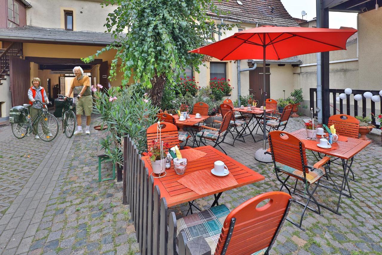 Hotel-pension Zum Markt Hotel 3*